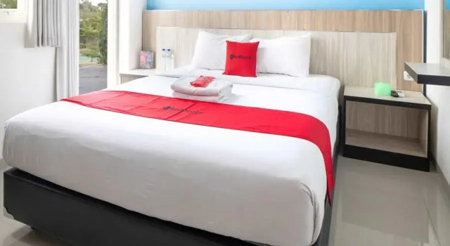 Suite RedDoorz Plus @ Panorama Villas Batu