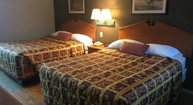 Четырёхместный номер Standard Deerfield Inn New Johnsonville