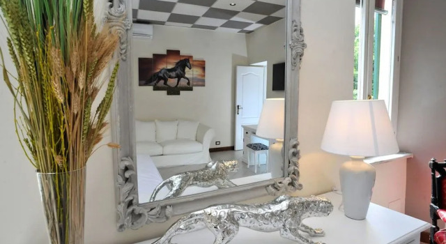 Trattoria Laghee, Book Hotel Hoteller i Cernobbio med parkering, Parkering