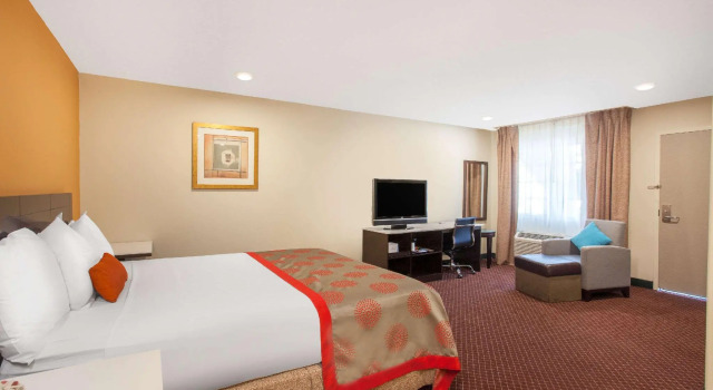 Двухместный номер Standard Ramada by Wyndham Culver City
