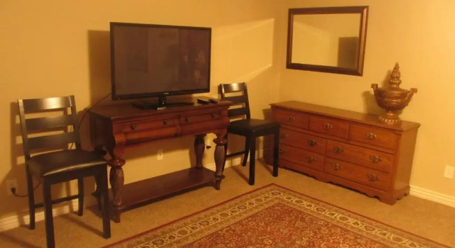4100 plus SQFT Art Museum Property in Downtown Scottsdale, Забронировать Отель Отели Скотсдейл с парковкой, Парковка