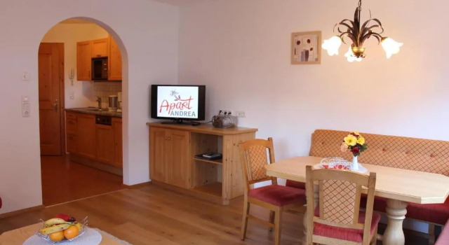 Apart Andrea, Rezerwuj Hotel Hotele w Tyrol z parkingiem, Parking
