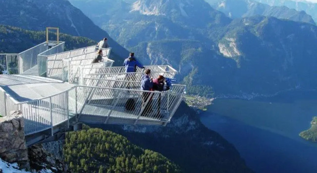 Seeblick Krippenstein, Book Hotel Obertraun 