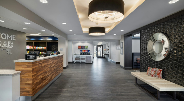 Hampton Inn & Suites - Columbia South, MD, Book Hotel Hoteller i Columbia med parkering, Parkering