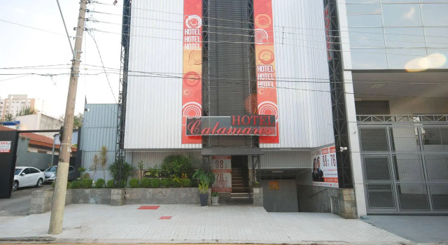 Calamares Hotel