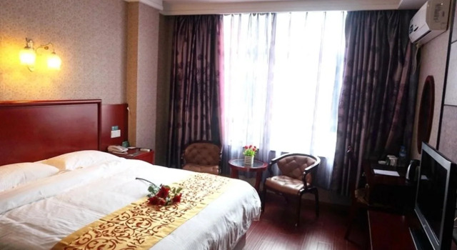 GreenTree Inn Anhui Bozhou Mengcheng County Zhouyuan W) Road County Government Hotel, Rezerwuj Hotel Hotele i noclegi w Mengcheng, Hotel