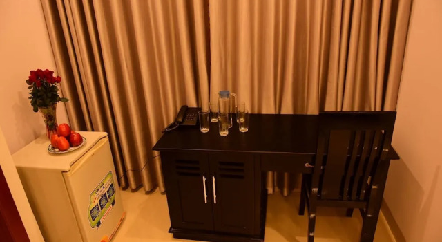 Кровать в общем номере Sea Hai Yen Hotel