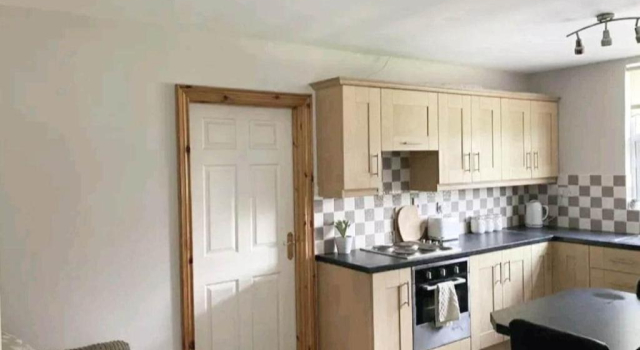 Апартаменты Woodside Guest House