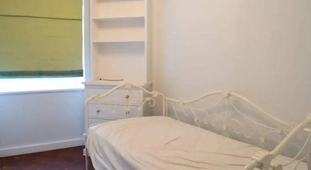 Spacious Holborn Apartment Close to Tube, Varaa Huoneisto Asunnot kohteessa Merseyside, Huoneisto