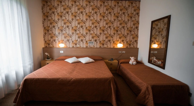Трёхместный номер Economy с балконом Hotel Rio
