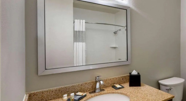 Номер Standard La Quinta by Wyndham Fairbanks Airport