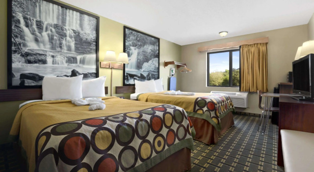 Super 8 by Wyndham Russellville