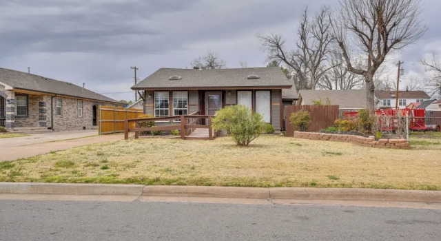 Коттедж Cozy Oklahoma City Home w/ Deck & Gas Grill!