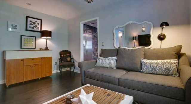 Germantown 3br/2ba Near Downtown by Domio, Varaa Lomakoti Huvilat kohteessa Tennessee, Villa
