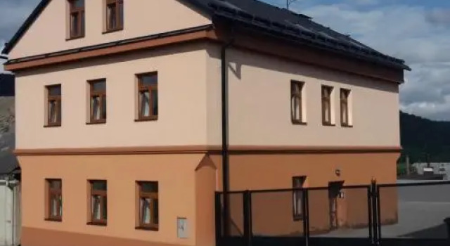Apartmany Stone, Забронировать Отель Отели Оломоуцкий края с парковкой, Парковка