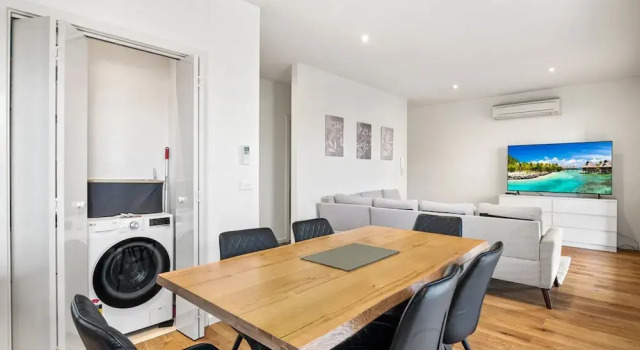 Апартаменты Bright 2-bed Flat With Balcony in Kensington