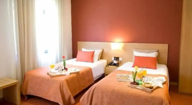 Двухместный номер Standard с балконом Paredes Hotel Apartamento