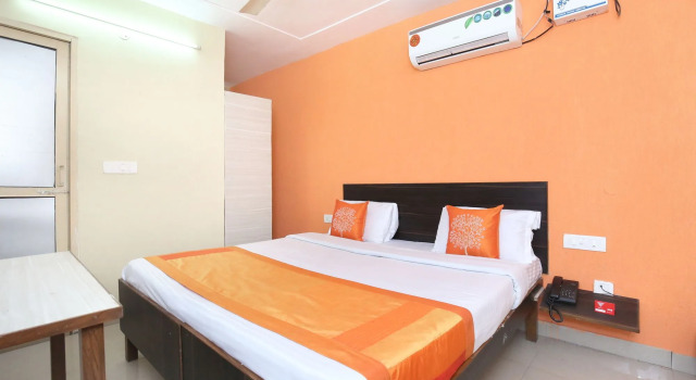 OYO 11502 Hotel Grande, Varaa Hotelli Zirakpur Haryana