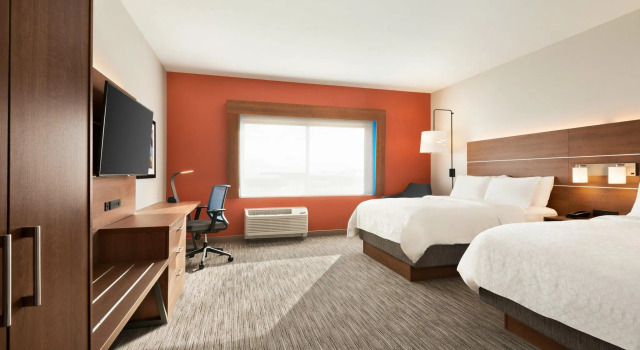 Четырёхместный люкс Holiday Inn Express & Suites - Beaver Dam by IHG