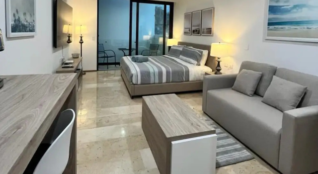 Студия Executive Luxury Sea view Studio on the 5th Av