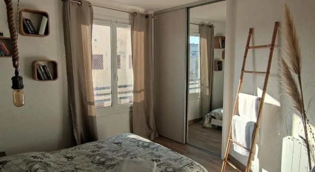 Апартаменты Bel appartement sur le port du Brusc avec sa place de parking privative.