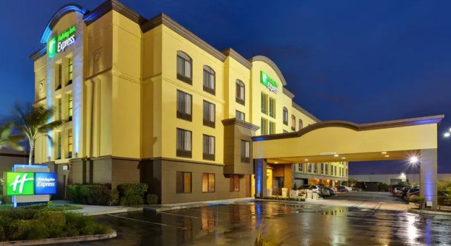 Полулюкс Holiday Inn Express San Francisco Airport North by IHG