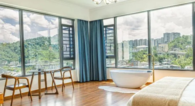 Люкс Deluxe Fenghuangxiyuan Homestay