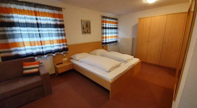 Hotel Mondschein, Забронировать Отель Отели Натурно с бассейном, Бассейн