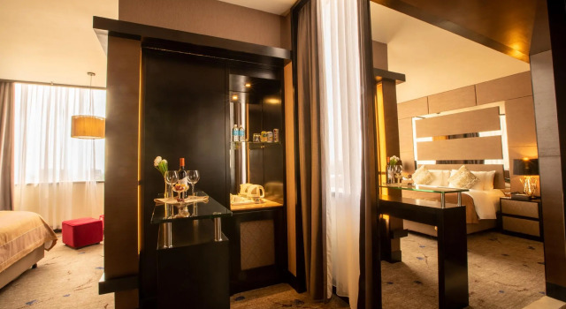 Номер Premier New World Suites