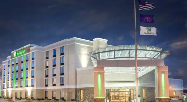 Кровать в общем номере Holiday Inn - Terre Haute by IHG