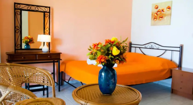 Edra Studios, Book Apartment Vourvourou 