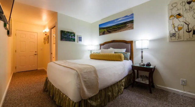 Двухместный номер Standard The Vendange Carmel Inn & Suites