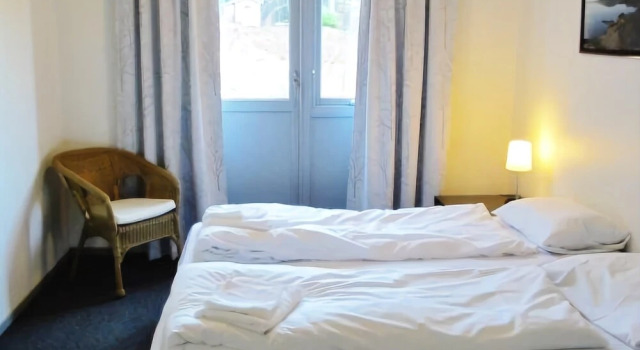 Froland Hostel, Book Hostel / Vandrerhjem Hostels i Aust-Agder, Hostel / Vandrerhjem