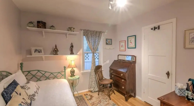 Коттедж 2Br Relax Lovely Home With Fairytale Garden