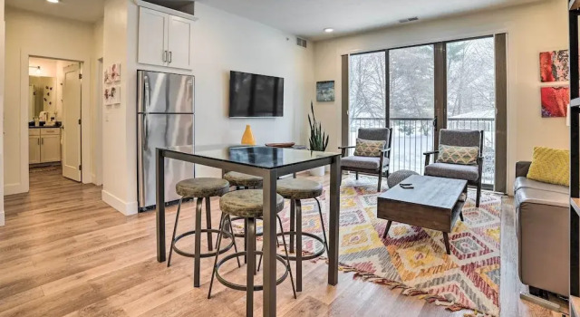 Traverse City Condo: Half Mi to Front Street!