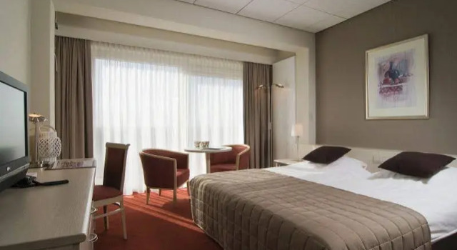 Hotel de Blanke Top