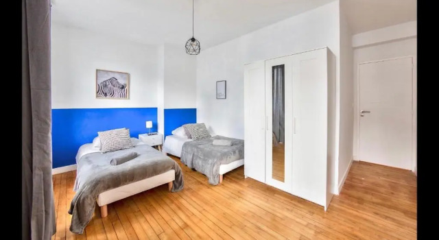 Chaleureux appartement Brest Centre, Забронировать Апартаменты/квартира Отели Finistère с парковкой, Парковка