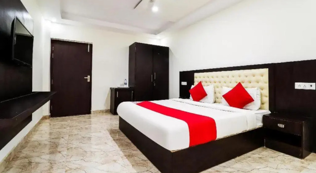 Pacific Green By Frescoes Hotel