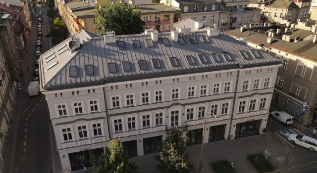 PLANTONIA Aparthotel, Забронировать Апарт-отель Отели Звежинец с парковкой, Парковка