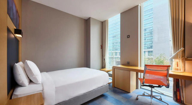 Двухместный номер Standard Aloft by Marriott Seoul Gangnam