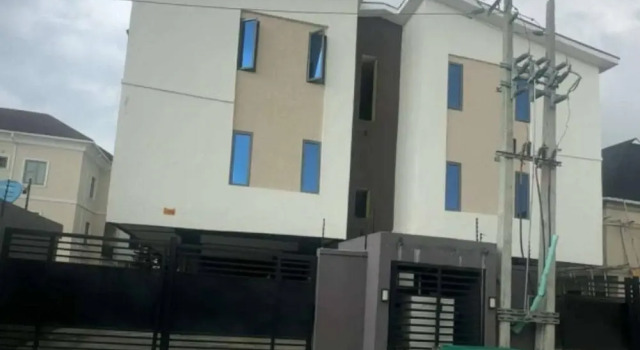 Luxury 2 Bedroom Flat Apartment Heart of Lekki
