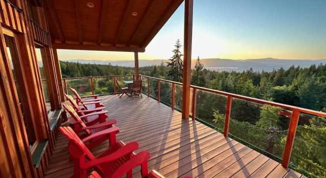 Люкс Myra Canyon Guest Ranch