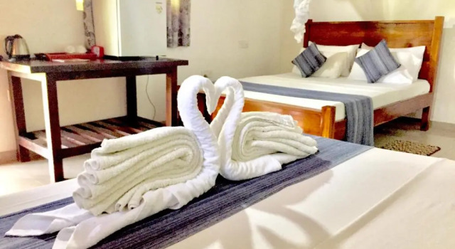 Семейный номер Standard с видом на озеро Birds Paradise Inn