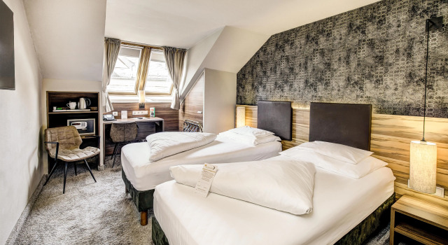 Hotel Goldener Adler, BW Signature Collection, Забронировать Отель Внутренний город Инсбрук, рядом с Императорский дворец Инсбрука