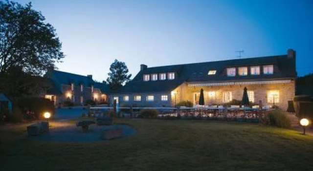 Hôtel Les Grandes Roches, Забронировать Отель Отели Finistère с парковкой, Парковка