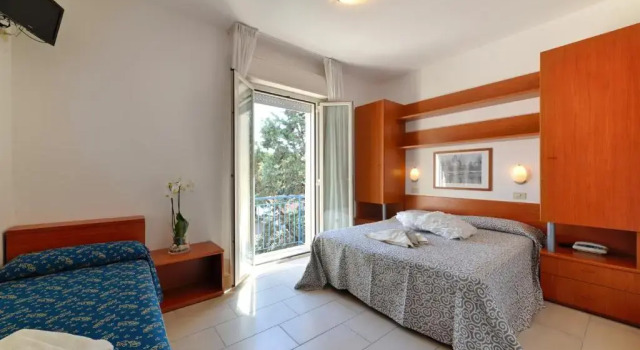 Трёхместный номер Standard Hotel Taormina