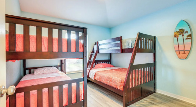 Коттедж Pet-friendly Fort Pierce Home w/ Pool & Kayaks!