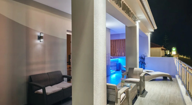 Savvas Luxury Suites