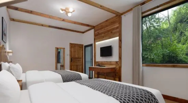 Семейный люкс ASTRIA | Moruo Qixin Mountain House (Zhangjiajie National Forest Park West Gate)