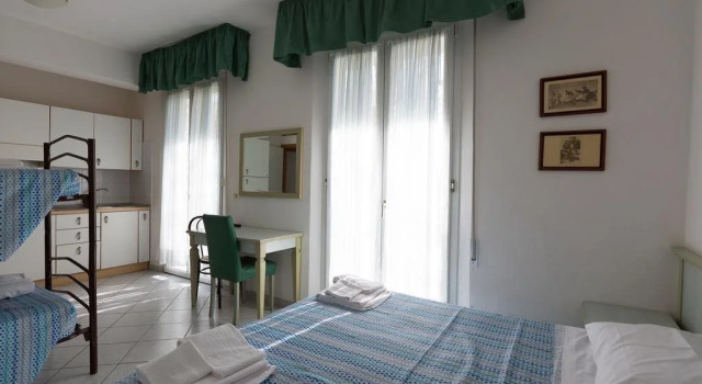 Hotel Ginevra e Residence, Забронировать Отель Каттолика Побережье Римини, рядом с Аквариум Le Navi